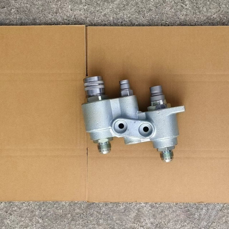 Bobcat S160 S185 S220 Hydraulic Flat Quick Connector Block 7246783