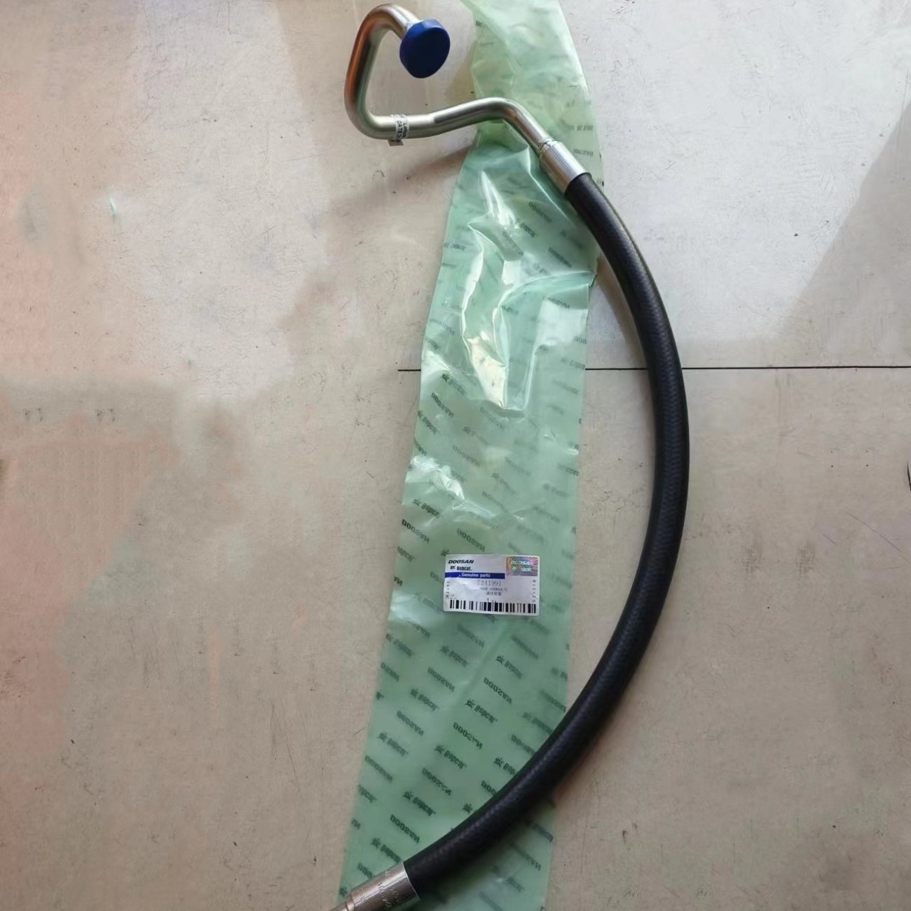 Bobcat S550 S650 S750 S770 S510 S530 loaders hydraulic hose 7241991