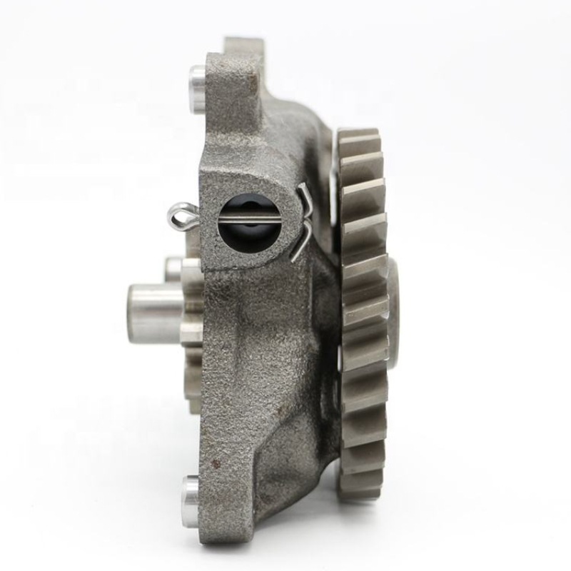 XCMG XE370CA Excavator Oil Pump Genuine Isuzu 6HK1 Engine Oil Pump 8943904143